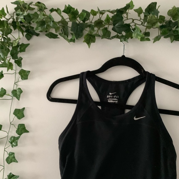 Nike Tops - 🌿 2/$25 ☆ NIKE WORKOUT TOP ☆